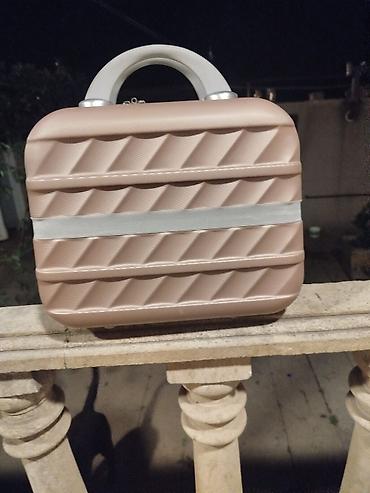 Çantalar: Səyahət üçün kompakt kosmetik/əl çantası - Material: sərt korpus — 2