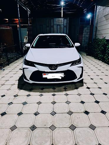 bronco машина: Toyota Corolla: 2020 г., 1.8 л, Вариатор, Гибрид, Седан — 1