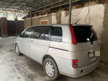 Toyota: Toyota Isis: 2005 г., 2 л, Вариатор, Бензин, Минивэн