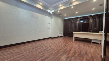 Kommersiya daşınmaz əmlakının satışı: Xətai metrosuna bir neçə addımlıq məsafədə, şəhərin prestijli biznes — 18