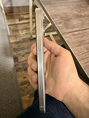 Apple iPhone: IPhone 15 Pro Max, Face ID — 6