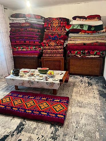 в нарыне: Уй сатылат участок 6, 5 комнат залы менен короо жабылган даректер — 1