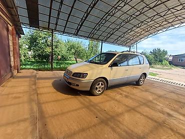 бир: Toyota Picnic: 1999 г., 2 л, Кол менен иштөөчү, Дизель, Вэн/Минивэн — 1