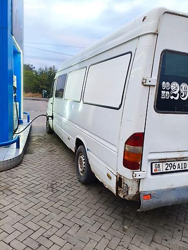 подставка под машину: Mercedes-Benz Спринтер: 1998 г., 2.9 л, Механика, Дизель, Фургон — 2