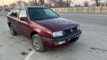 Volkswagen: Volkswagen Vento: 1993 г., 1.8 л, Механика, Бензин, Седан