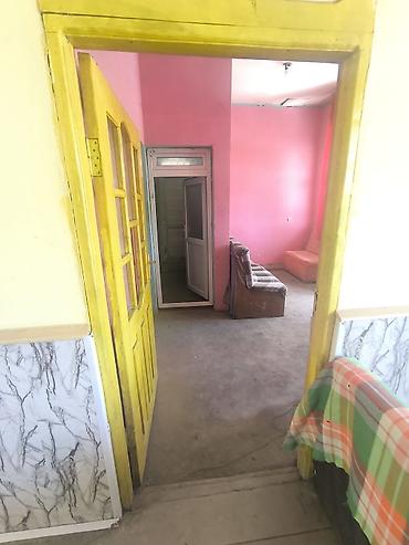 Həyət evləri və villaların satışı: 3 otaqlı, 10 kv. m, Orta təmir — 7