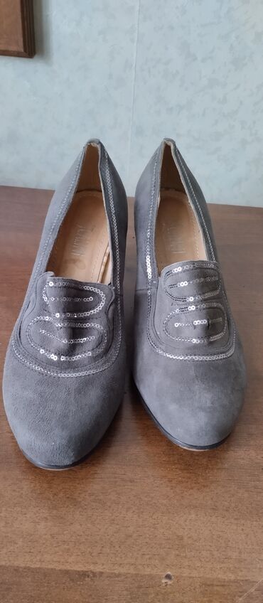 женские кроссовки reebok hexalite: Туфли, 37, цвет - Серый, Б/у