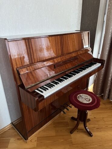 Pianolar: Piano, Belarus, Akustik, İşlənmiş