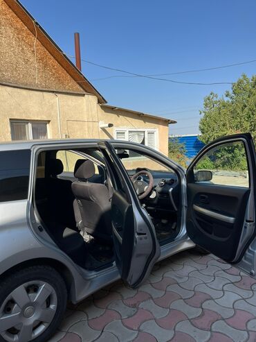 ремень безопасности камри: Toyota ist: 2003 г., 1.3 л, Автомат, Бензин, Хэтчбэк