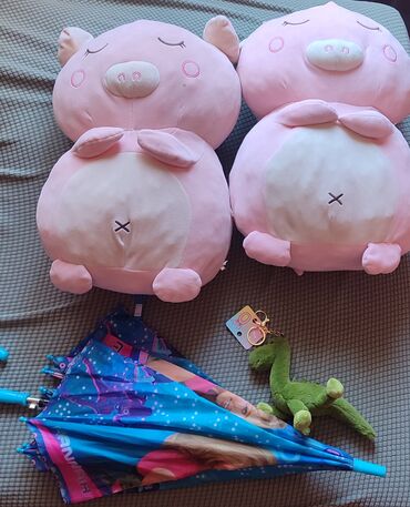 игрушки с пледом: Отдам даром - Две мягкие подушки-игрушки . Подходят как декоративные