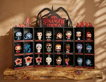 форма одежда: Премиальная подставка-органайзер для мини-фигурок Funko — Stranger — 8
