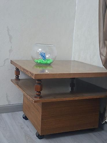 online mebel: Yuvarlaq künclü, ikiqat səthli, təkərli salon/çay masası — 1