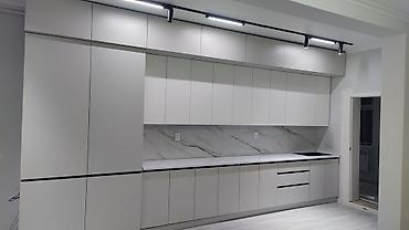 Кухонные гарнитуры: Модульные кухонные гарнитуры в современном и неоклассическом стиле — 29