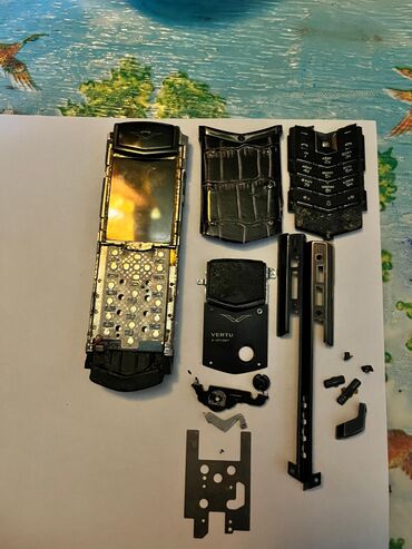 Vertu: Vertu Signature Touch, rəng - Boz, Düyməli — 14