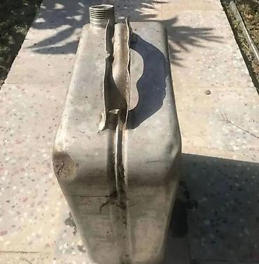 benzin kanisteri: Metal bidon/kannister - Material: qalın metal (dəmir) - Forma — 2