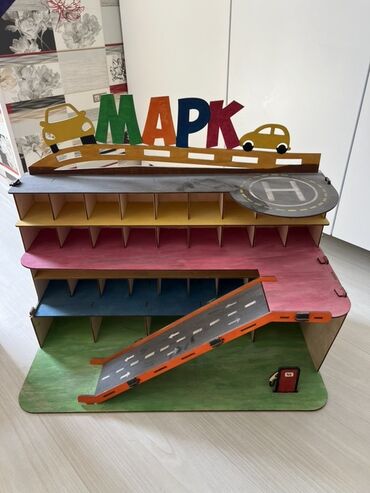 модуль на кроватку: Деревянный игровой комплекс «ПАРКИНГ» для машинок - Многоуровневая