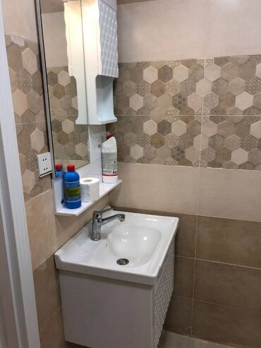 Uzunmüddətli kirayə mənzillər: Tibb Universitetinin tam yanında 16/13- cu mərtəbəsində yerlışən 2 — 5