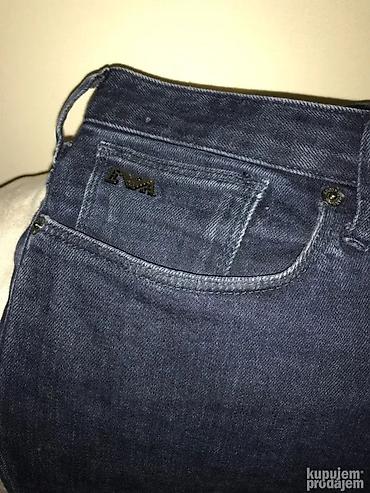 Farmerke: Original ARMANI farmerice 32/33 NOVE 99% cotton 1% elastin Polustruk — 2