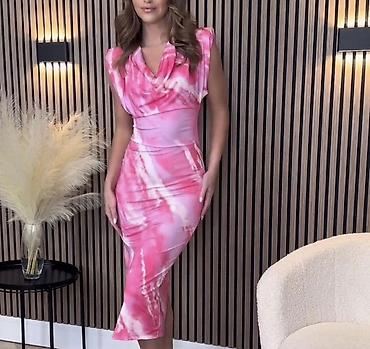 pheromone parfemi: Elegantna midi haljina s efektom tie-dye
1550
Din
S M L — 4