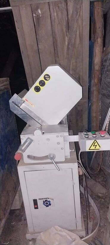 3d oboylar qiymetleri: Salam Plastik Qapı Pəncərə Üçün Avadanlıqlar Satılır Bir Az İşlənib
