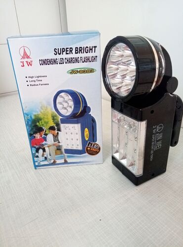 Alati: Baterijska lampa, sa malim reflektorom i mobilnom lampom, na baterije