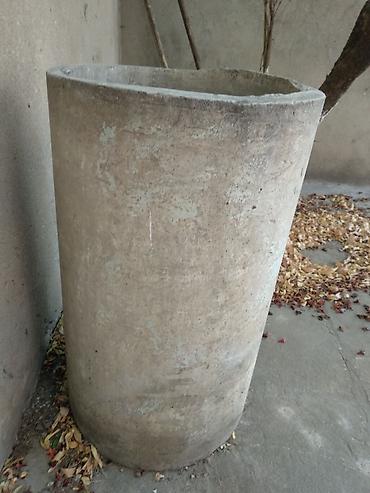 бак для воды: Beton cən. İcinin diametri 40sm,hundurluk 60sm. Qalinli 5 sm — 3