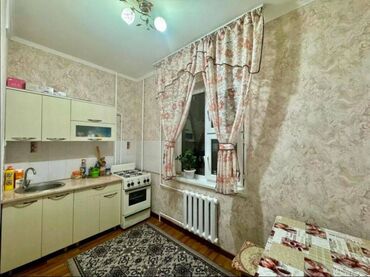 продаю квартиру тоголок молдо фрунзе: 1 комната, 35 м², 105 серия, 4 этаж, Евроремонт