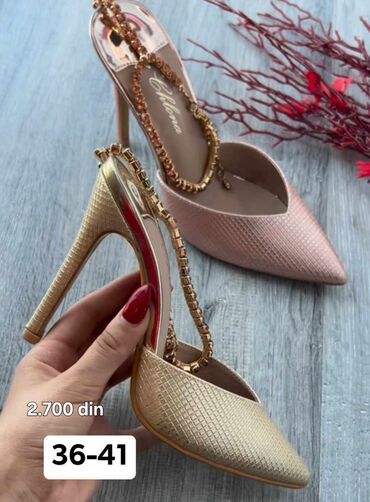grubin papuce sa dva kaisa: Pumps