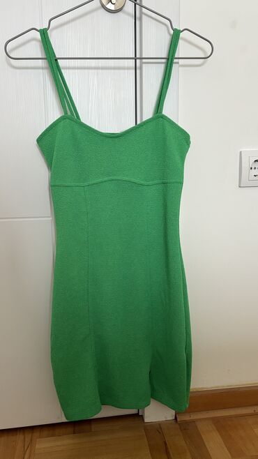 zelena plisirana haljina: H&M XS (EU 34), bоја - Zelena, Drugi stil, Na bretele