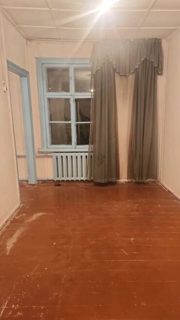 продаю пол дома район рабочий городок: 20 м², 1 комната, Парковка, Забор, огорожен