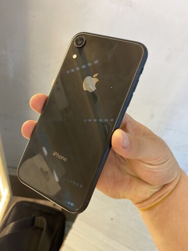 Apple iPhone: IPhone Xr, Б/у, 64 ГБ, Черный, Защитное стекло, Чехол, Кабель, 80 %
