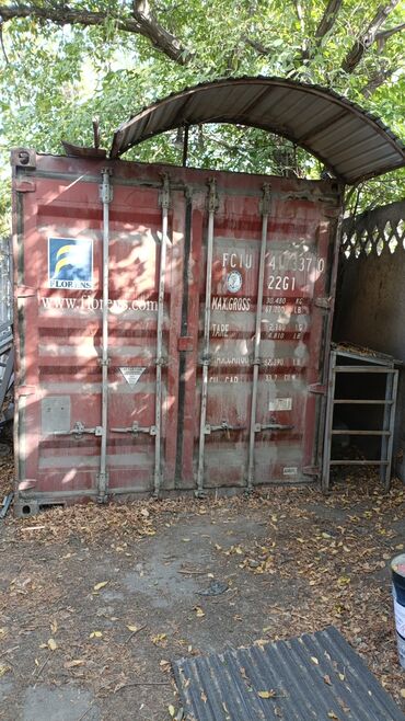 container house дома из контейнеров бишкек, контейнеры в бишкеке фото: Морской контейнер 20 футов. Утеплённый. Район Баха - Гагарина