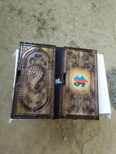 Nərdlər: Nərd Nerd Nərd Nerd Qoz ağacından hazırlanmış əl işi olan diplomat — 3