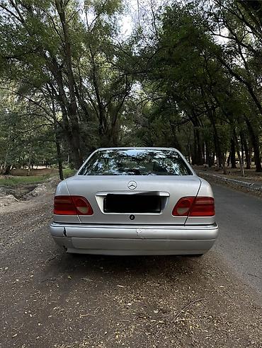 вложение: Mercedes-Benz E-Class: 1996 г., Седан — 4