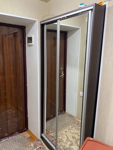 истикбал мебель в баку: Qarderob. Hündürlüyü 2 metr, eni 93 sm. Bakıdadır, Ayna Sultanovada