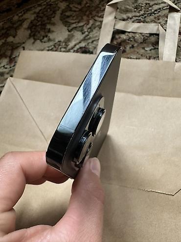 Apple iPhone: Apple iPhone 14 Pro с тремя камерами Pro‑уровня - Корпус: темный цвет — 11