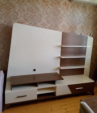 linoleum qiyməti: Tv stend satilir Qiymet 135 azn ela veziyyetdedir unvan buzovna kod 72
