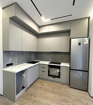 ag metbex mebelleri: Minimalist üslubda L formalı mətbəx mebeli və inteqrasiya edilə bilən — 1