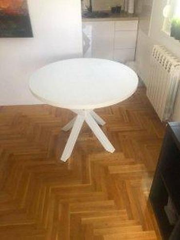 vitrina kredenca: MALI OKRUGLI STO MODEL SRR66 | Izrada nameštaja po meri Drvo& — 2