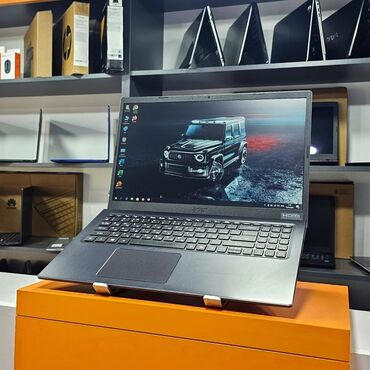 Acer: Acer 15.6 ", Intel Core i3, 256 GB