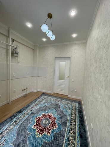 куплю 2 комнатную квартиру в бишкеке без посредников: 1 комната, 43 м², Элитка, 8 этаж, Евроремонт