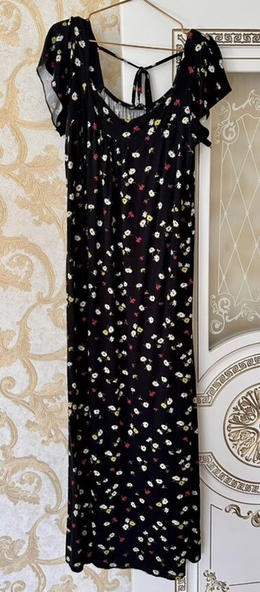 Kürklər: - Tünd qəhvəyi rəngdə xəz. Ölçü 44-48, 2 dəfə toya geyinilib, əla — 13