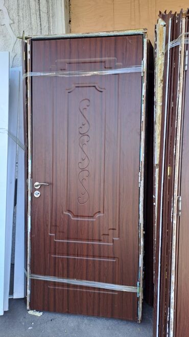 Taxda qapi 3 eded ela vezyede hec bir prablemi yoxdur acar zamok