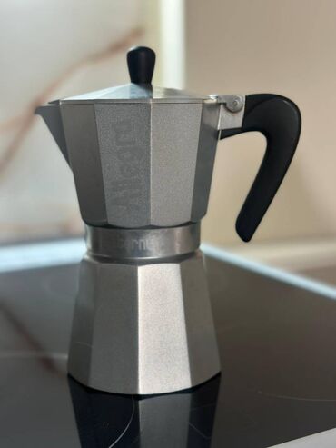 пироги на заказ: Кофеварка Allegra, 6 чашек ☕ Отличное состояние. Работает идеально —