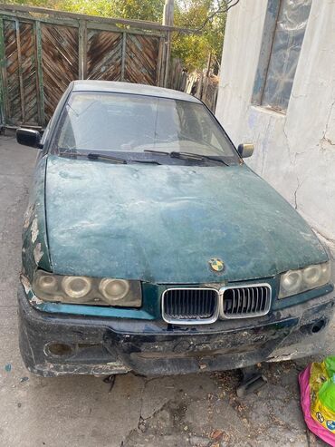 дверная обшивка гольф 3: BMW 318: 1992 г., 1.8 л, Механика, Седан