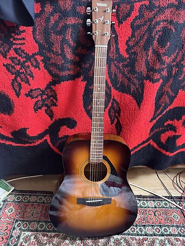 klas 6: Akustik gitara, Yamaha, 6 sim, İşlənmiş, Ünvandan götürmə, Ödənişli çatdırılma, Pulsuz çatdırılma — 1