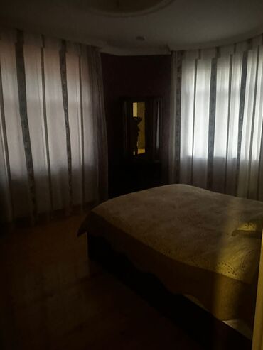 Uzunmüddətli kirayə evlər: 240 kv. m, 4 otaqlı, Kanalizasiya, Kombi, İnternet -da lalafo.az — 14 Uzunmüddətli kirayə evlər: 240 kv. m, 4 otaqlı, Kanalizasiya, Kombi, İnternet — 14