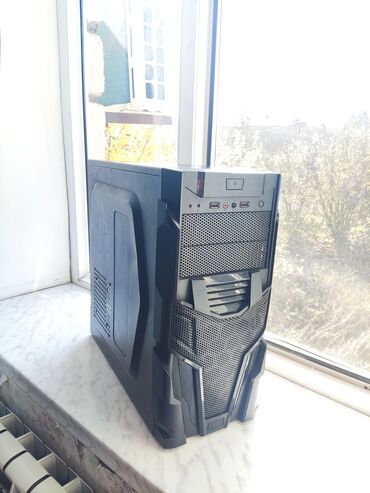 Masaüstü kompüterlər və iş stansiyaları: Gaming/iş üçün hazır stolüstü kompüter komplekti Komponentlər: - — 2