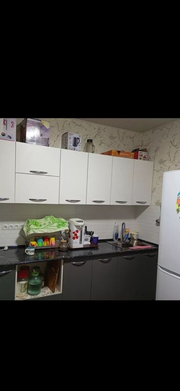 араван району: 55 кв. м, 3 бөлмө, Унаа токтотуучу жай, Забор, тосулган