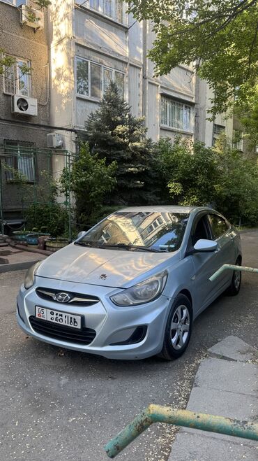 Hyundai: Hyundai Solaris: 2011 г., 1.6 л, Автомат, Бензин, Седан